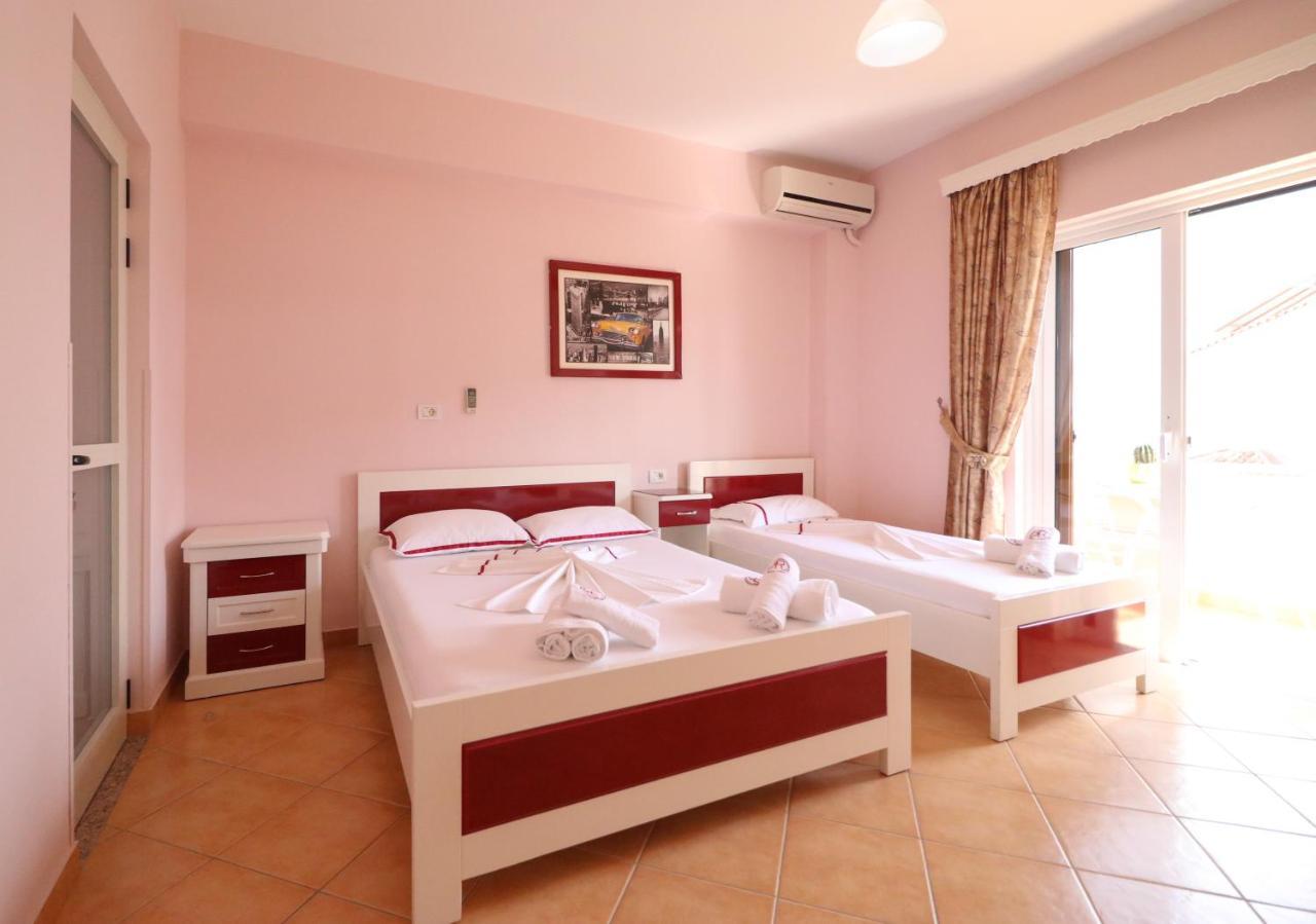 Apartments Vila Roboci Sarande Bagian luar foto