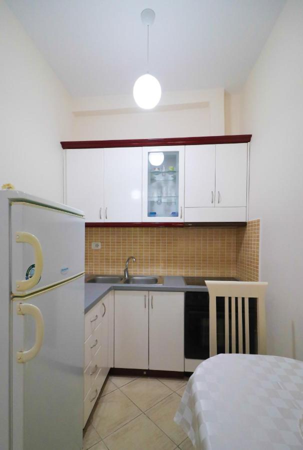 Apartments Vila Roboci Sarande Bagian luar foto